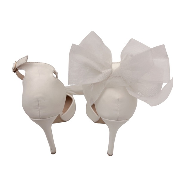 White Pointed Toe Asymmetrical Tulle Bow Stiletto High Heels - Picture 4 of 13